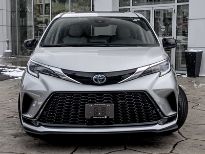 used 2024 Toyota Sienna car, priced at $57,995