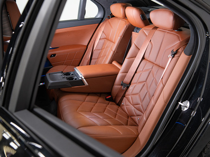 used 2024 BMW 7-Series car, priced at $117,900