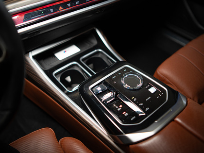 used 2024 BMW 7-Series car, priced at $117,900