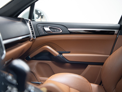 used 2018 Porsche Cayenne car, priced at $36,900