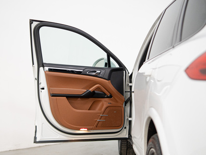 used 2018 Porsche Cayenne car, priced at $36,900