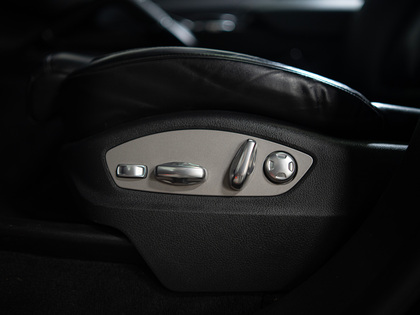 used 2018 Porsche Cayenne car, priced at $30,900