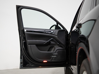 used 2018 Porsche Cayenne car, priced at $30,900