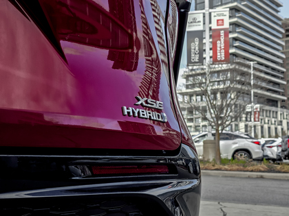 used 2023 Toyota Sienna car, priced at $59,995