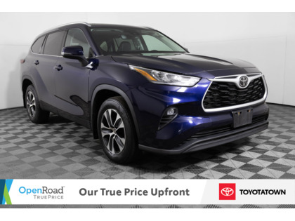 used 2022 Toyota Highlander car, priced at $47,998