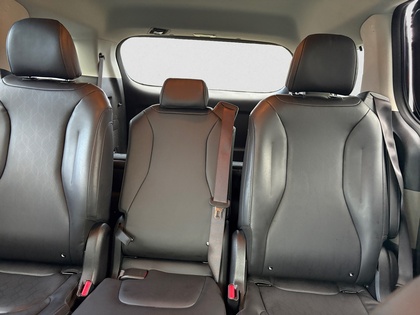 used 2025 Kia Carnival car, priced at $46,222