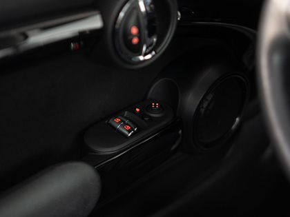 used 2022 MINI 3 Door car, priced at $25,900