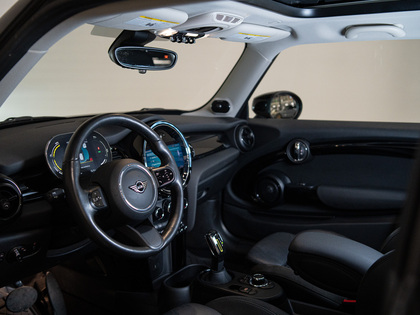 used 2022 MINI 3 Door car, priced at $25,900