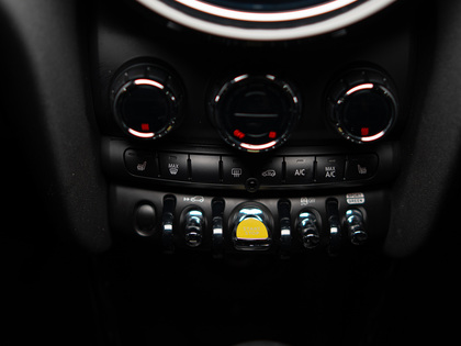 used 2022 MINI 3 Door car, priced at $25,900