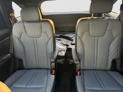 used 2025 Kia Sorento Plug-In Hybrid car, priced at $54,998