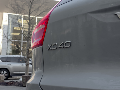 used 2024 Volvo XC40 Recharge Pure Electric car, priced at $39,995