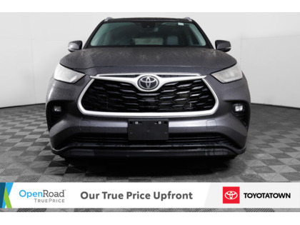 used 2023 Toyota Highlander car, priced at $44,998