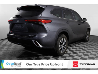 used 2023 Toyota Highlander car, priced at $44,998