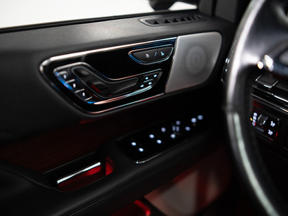 used 2023 Lincoln Navigator car, priced at $82,900