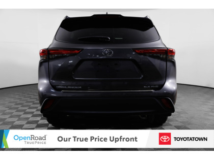 used 2022 Toyota Highlander car, priced at $44,998
