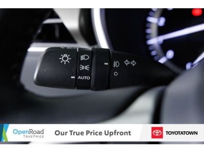 used 2022 Toyota Highlander car, priced at $44,998