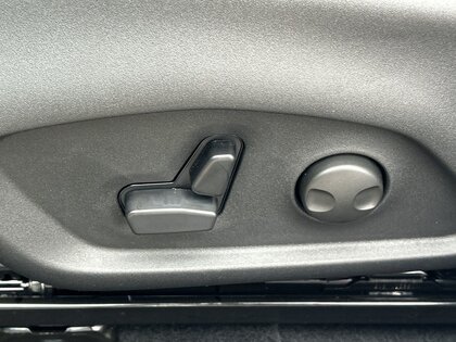 used 2026 Jeep Compass car, priced at $42,003