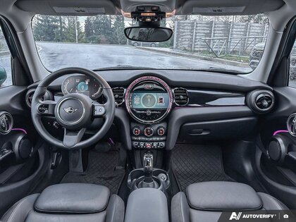 used 2023 MINI 5 Door car, priced at $31,999