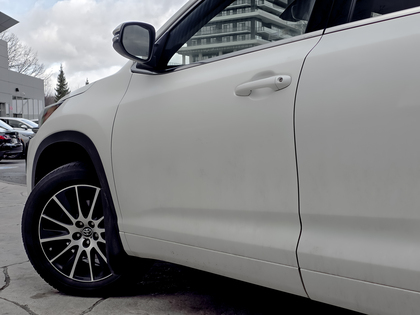 used 2018 Toyota Highlander car, priced at $30,495