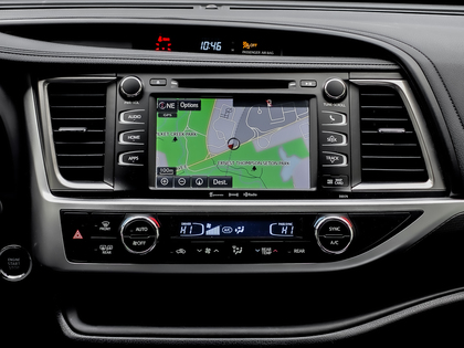 used 2018 Toyota Highlander car, priced at $30,495