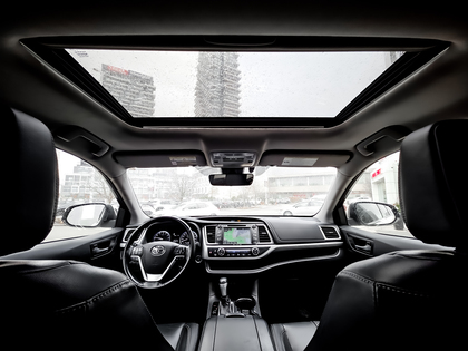 used 2018 Toyota Highlander car, priced at $30,495