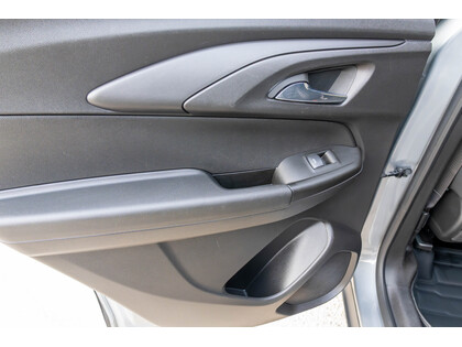 used 2023 Chevrolet TrailBlazer car, priced at $27,988