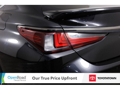 used 2025 Lexus ES 300h car, priced at $56,998