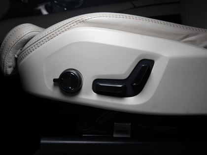 used 2023 Volvo XC90 Recharge car, priced at $54,900