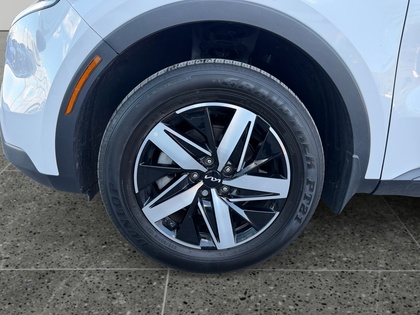 used 2023 Kia Sorento car, priced at $31,999