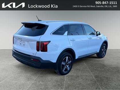 used 2023 Kia Sorento car, priced at $31,999