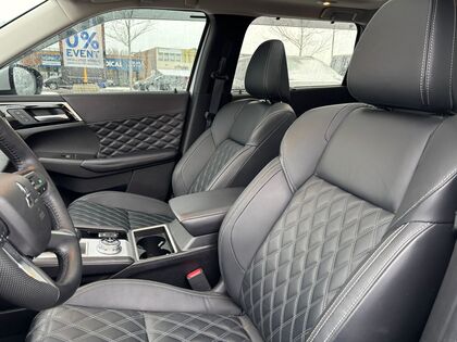 used 2023 Mitsubishi Outlander PHEV car