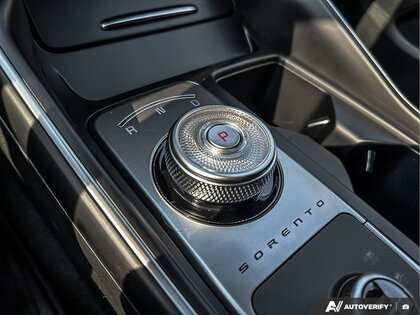 used 2025 Kia Sorento Hybrid car