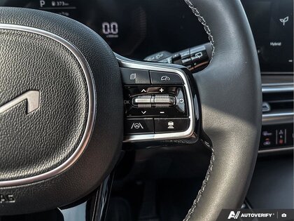 used 2025 Kia Sorento Hybrid car