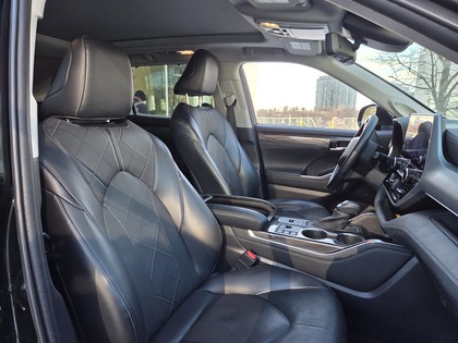 used 2023 Toyota Highlander car, priced at $55,995