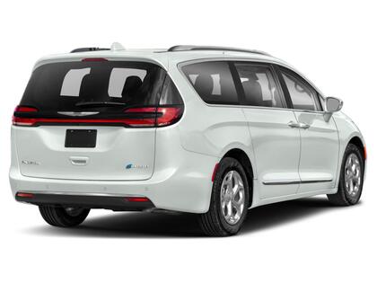 used 2022 Chrysler Pacifica Hybrid car, priced at $39,897